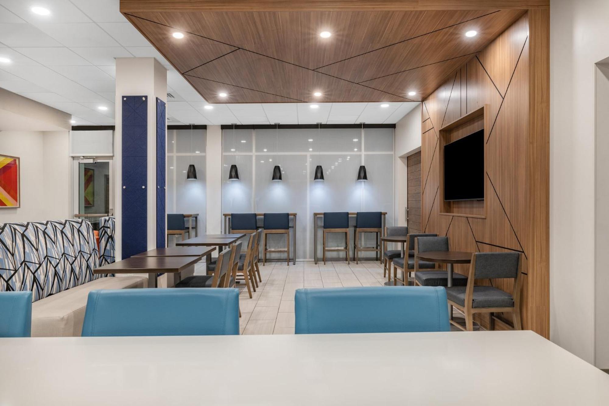 Holiday Inn Express & Suites - Nephi By Ihg Exterior photo