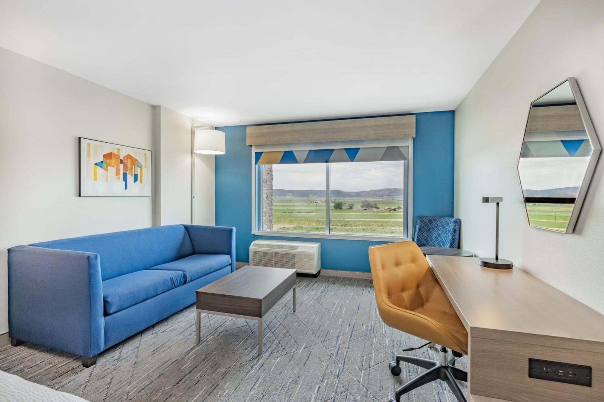 Holiday Inn Express & Suites - Nephi By Ihg Exterior photo